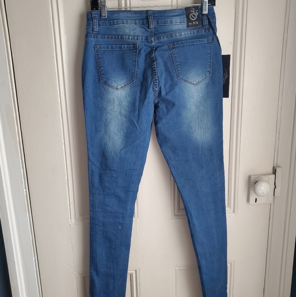 Jeans - Picture 2 of 3